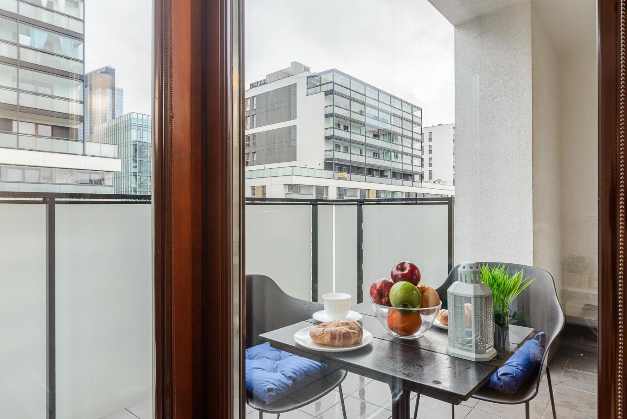 Luxury Apartments Mennica Residence With Parking Варшава Экстерьер фото
